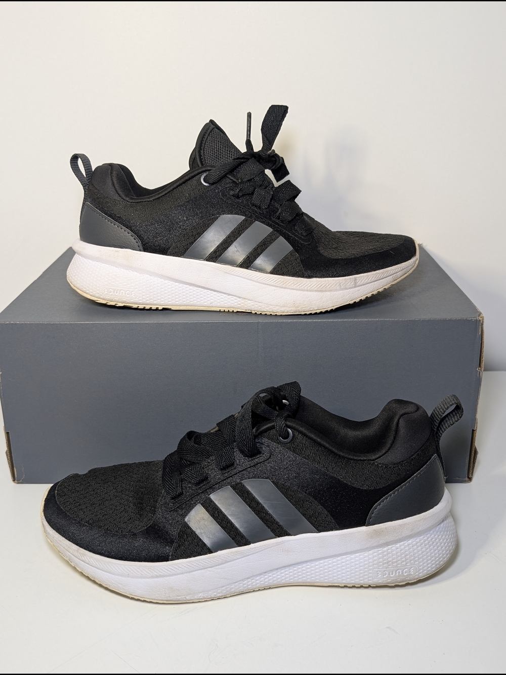 Adidas Women's Edge Lux 6 Running Shoes - Black/White - Size 6 - Excellent